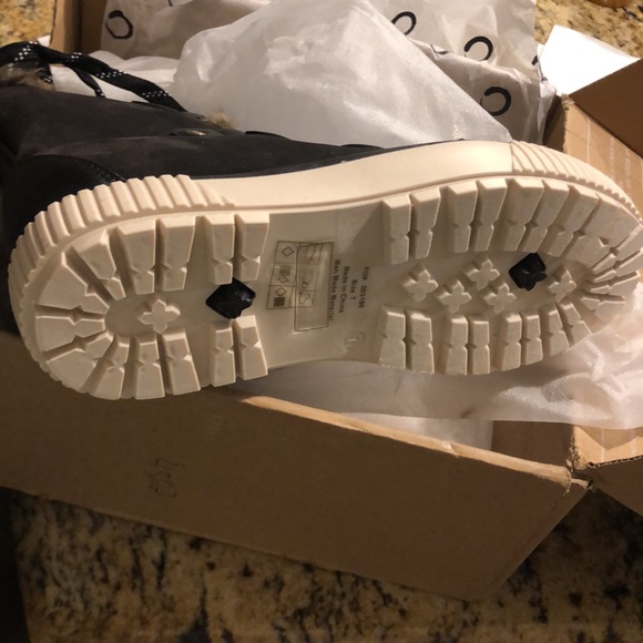 Glacier Faux Fur Boots - Picture 3 of 4